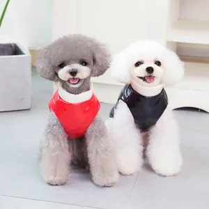 Gilet en duvet imperméable pour petits chiens en rouge brillant et noir