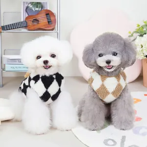 Chalecos de felpa a cuadros para mascotas en negro y marrón para perros pequeños