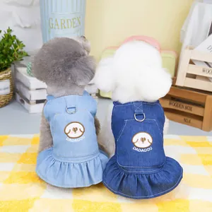 Robe en jean pour chien avec broderie de chiot et anneau en D en métal pour petits animaux