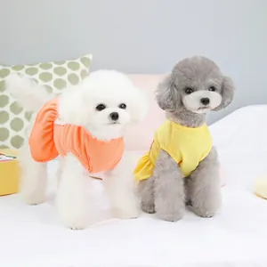 Vestidos de punto acanalado en naranja y amarillo para perros pequeños y gatos