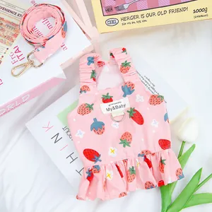 Robe rose à motif fraises pour animal avec laisse assortie, anneau en D et fleurs mignonnes