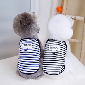 Gilet rayé pour petits chiens en tissu respirant avec anneau en D pour la laisse