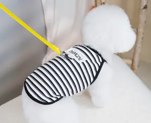 Harnais pour petit chien à rayures noires et blanches avec laisse jaune