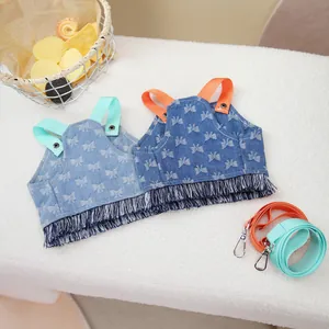 Arnés y correa de mezclilla para mascotas con estampado de mariposas y flecos decorativos