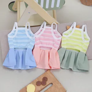 Vestito estivo a righe per gatti e cani nei colori blu, rosa e verde pastello