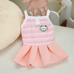 Vestito a righe rosa per gatti e cani piccoli con anello a D e ricamo a gatto