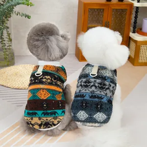 Gilets en polaire pour animaux style nordique avec motifs et attaches de laisse