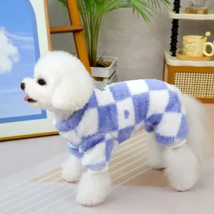 Felpa con cappuccio in peluche a scacchi viola e bianca per cani e gatti in autunno
