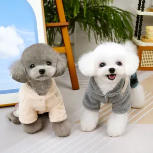 Pyjama en peluche à carreaux pour petits chiens et chats en crème et gris foncé