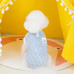 Gilet di peluche blu per cani piccoli con trama a quadri 3D e anello a D per guinzaglio