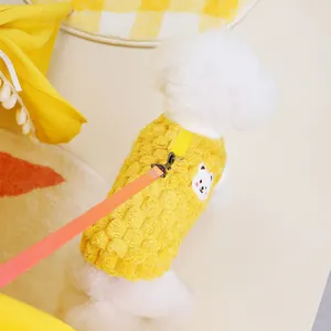 Gilet caldo in pile giallo per cani piccoli con ricamo a orsetto e anello a D