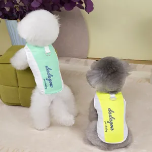 Chaleco de malla transpirable para mascotas con anillo en D en verde menta y amarillo