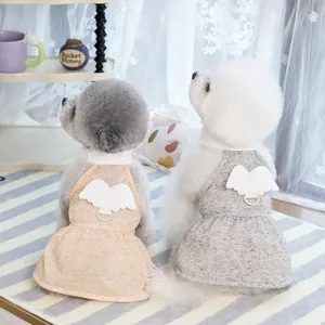 Abito per animali in maglia con ali d'angelo e anello a D per cani stile coreano