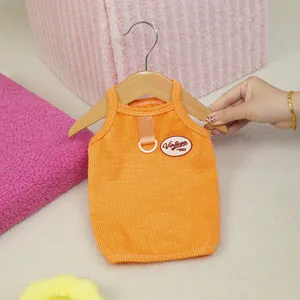 Gilet en velours côtelé orange pour animal avec anneau en D et écusson vintage