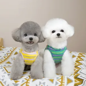 Simpatici gilet a righe in maglia a costine per piccoli cani e gatti in giallo e verde