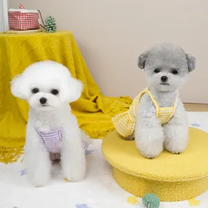 Sommerliches Haustierkleid mit Karomuster in Lila und Gelb für kleine Hunde