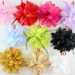 Set di 10 fermagli per capelli a fiori con piume, petali in pizzo e perle decorative