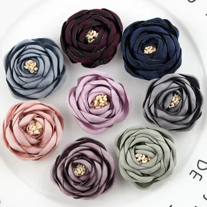 Rose e camelie in tessuto fatte a mano in 8 colori per abbigliamento e accessori DIY