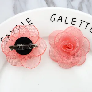Handgemaakte Mesh Roos Bloem Broche Speld Elegante Meerlagige Gebrande Rand Florale Borstspeld Voor Kleding Sjaal Vrouwen Decoratie
