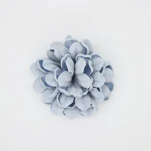 Künstliche hellblaue Pompon-Chrysantheme Blütenkopf für DIY-Bastelarbeiten und Deko