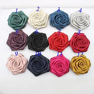 Set di 12 rose di stoffa fatte a mano in vari colori per accessori per capelli