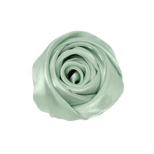 Elegante 5cm mintgrüne Satin-Seidenrose für DIY-Hüte und Modeaccessoires Dekoration