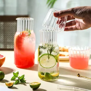 Carafe japonaise en verre rayé avec service de tasses pour thé glacé et jus