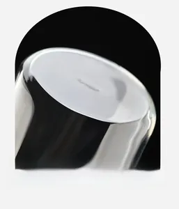 Macro shot of the thick insulated glass base on a 700ml high-capacity tumbler cup