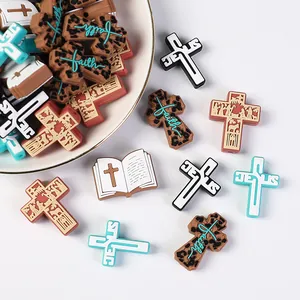 Perline in Silicone Religiose Scena della Natività Forma di Croce Charms Bibbia Aperta per Gioielli Fai da Te Bracciale Pasqua Natale