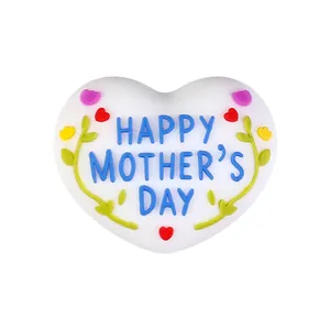 Perla in silicone 3D a cuore con rilievo floreale Happy Mother's Day per bracciali