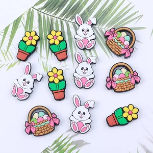 Osterhasen und Blumen PVC Schuhanhänger Set für Kinderschuhe und DIY Bastelzubehör