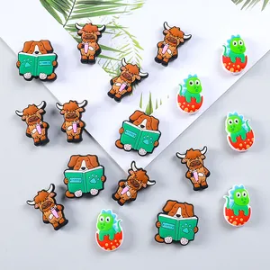 Breloques de chaussures en PVC vache des Highlands et chien aux motifs 3D colorés