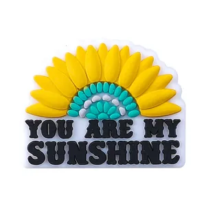 Charm per scarpe a forma di girasole in PVC con testo You Are My Sunshine