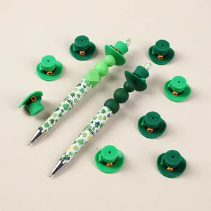 Bastelset für St. Patrick's Day Stifte mit Kleeblattmuster und 3D Kleeblatt-Hut Silikonperlen