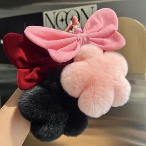 Llaveros de peluche con lazos y flores para bolsos y decoración del retrovisor