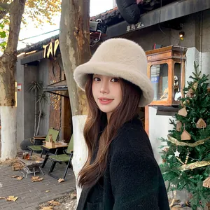 Chapeau de Pêcheur en Fausse Fourrure pour Femme Hiver Chaud Peluche Couleur Unie Coupe-vent Extérieur pour Femme