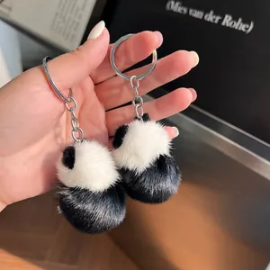 Porte-clés panda mignon en fourrure de vison avec anneau métallique argenté