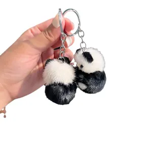 Paire de porte-clés panda en peluche douce en fausse fourrure avec anneaux en métal argenté