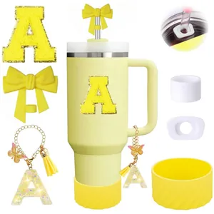 Set d'accessoires jaune pour tasse Stanley avec papillon, couvre-paille et lettre A pailletée