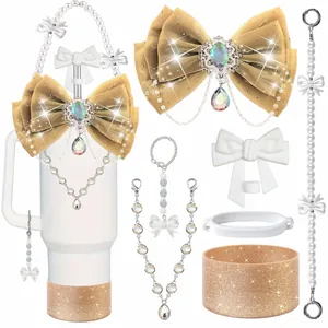 Set di Accessori per Bottiglia d'Acqua con Grande Fiocco e Catena di Perle Fondo in Silicone e Copri-cannuccia