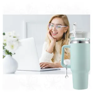 Gobelet isotherme vert menthe 40oz avec poignée, cache-paille et breloque déco