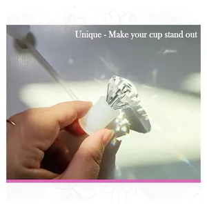 Capuchon de paille en diamant pour gobelet de 40oz avec effets de lumière arc-en-ciel