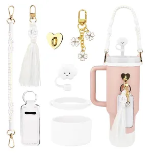 Ensemble d'Accessoires de Mode pour Gobelet 40oz 30oz Avec Couvercle de Paille Nuage Pendentif Coeur Botte en Silicone Sangle Tressée