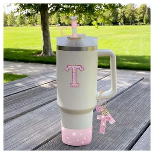 Ensemble d'accessoires rose avec lettre T en strass pour gobelet 40oz et botte pailletée