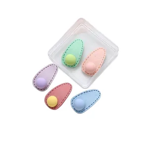 Lot de barrettes BB fleurs aux couleurs macaron pour bébés et filles sur fond blanc