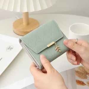 Women Short Wallet PU Leather Rhombus Quilted Trifold Leaf Pendant Metal Clasp Coin Pocket Card Holder Sweet Style Lady