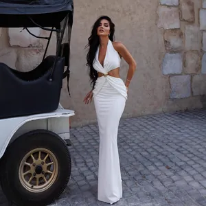 Robe Maxi Sexy pour Femmes Dos Nu Col en V Découpe Élégante sans Manches Dos Nu Robe de Soirée Sirène Détail Anneau Or