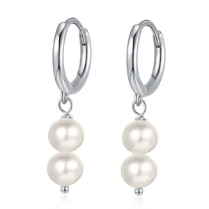 Élégantes créoles en argent sterling 925 avec double pendentif en perles blanches