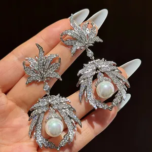 Élégantes Boucles d'Oreilles Pendantes Fleurs Zirconia Gland Pour Femmes Rétro Littéraire Perle Artificielle Bijoux