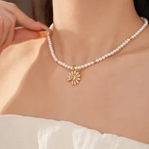 18k vergoldete Perlen-Choker-Halskette mit funkelndem Zirkon-Blumenanhänger für Damen